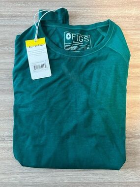 Figs Emerald Green Salta Long Sleeve Underscrub. Size XS. NWT.